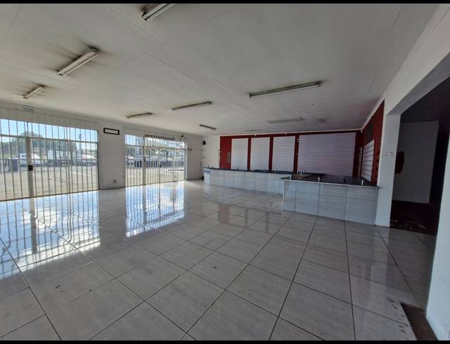 1,200M² RETAIL TO LET IN BEYERS PARK